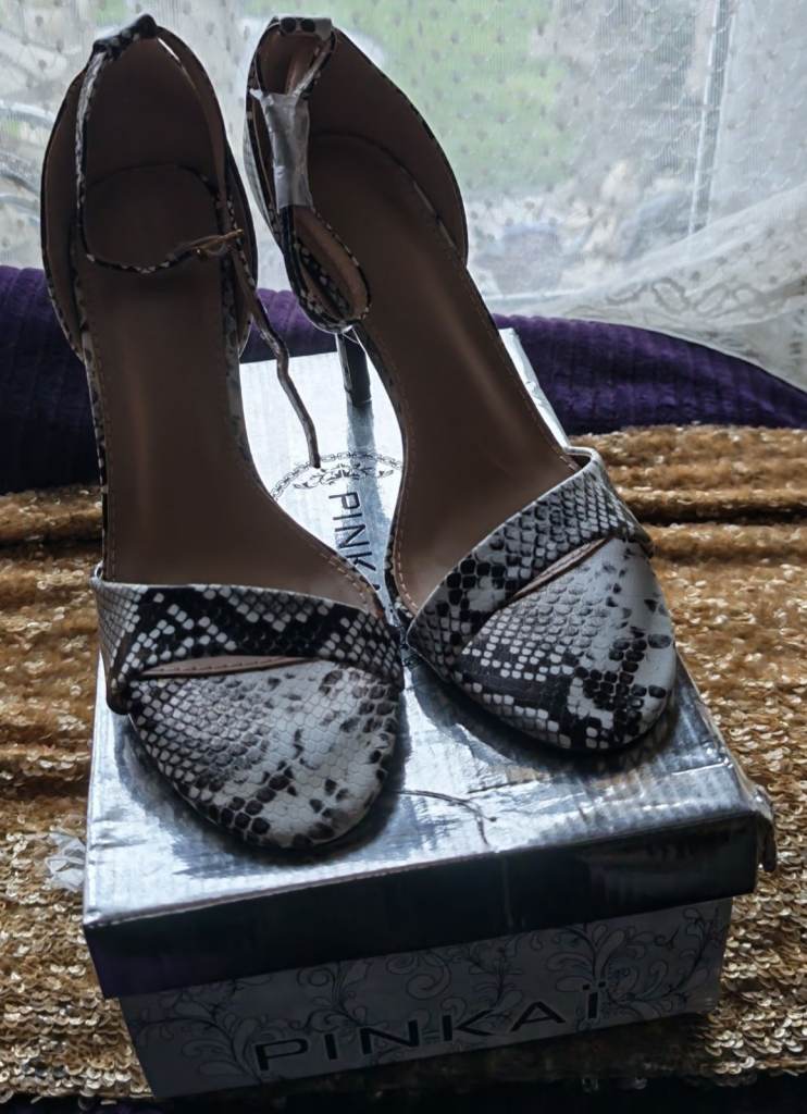 PINKAI  Print High Heels – New - Size 7