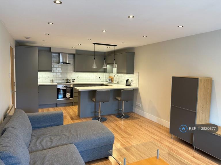 1 bedroom in St. Davids Square, London, E14 (#2820877)