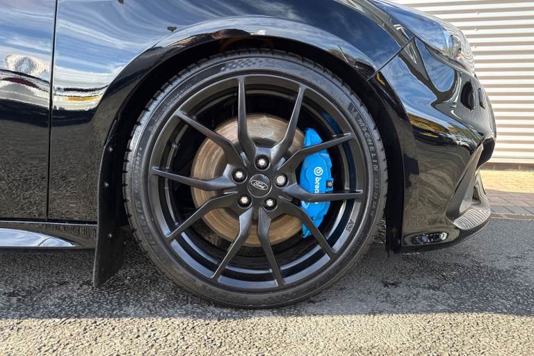 2018 Ford Focus 2.3T EcoBoost RS Hatchback 5dr Petrol Manual AWD Euro 6 (s/s) (350 ps) Hatchback ...