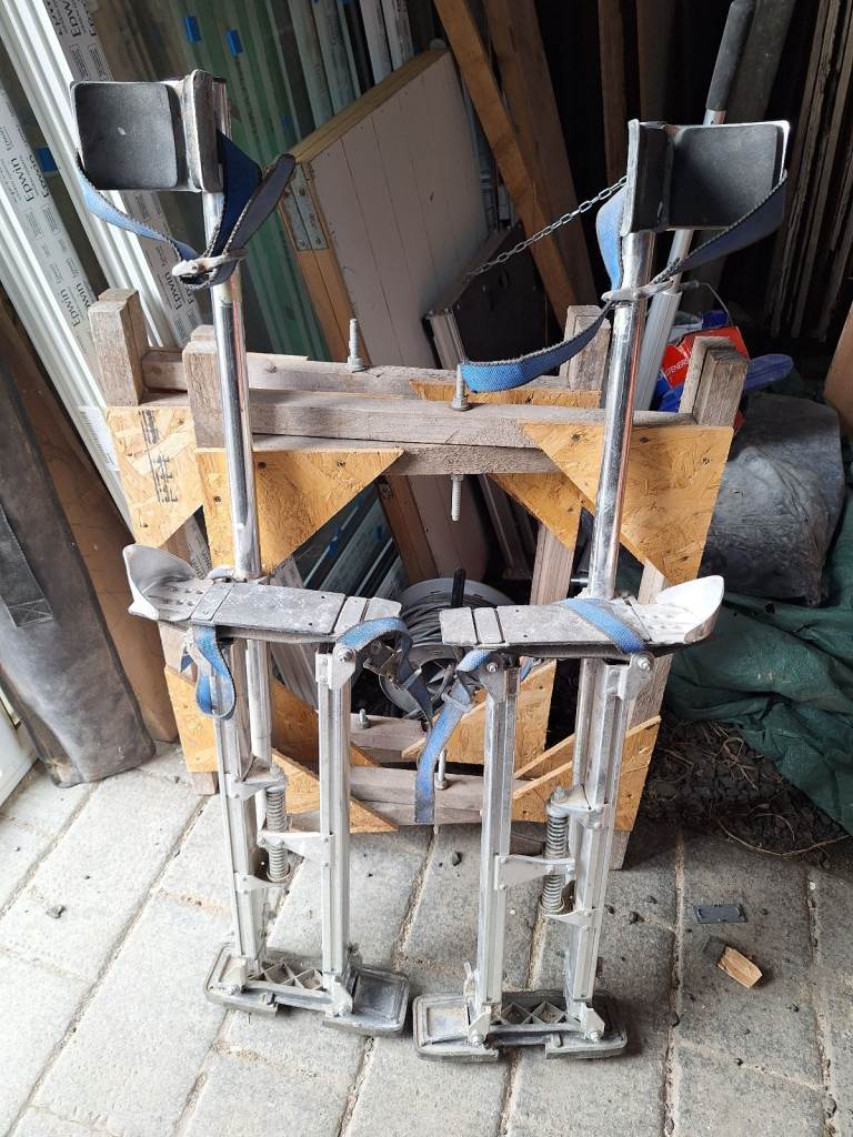 Plastering stilts