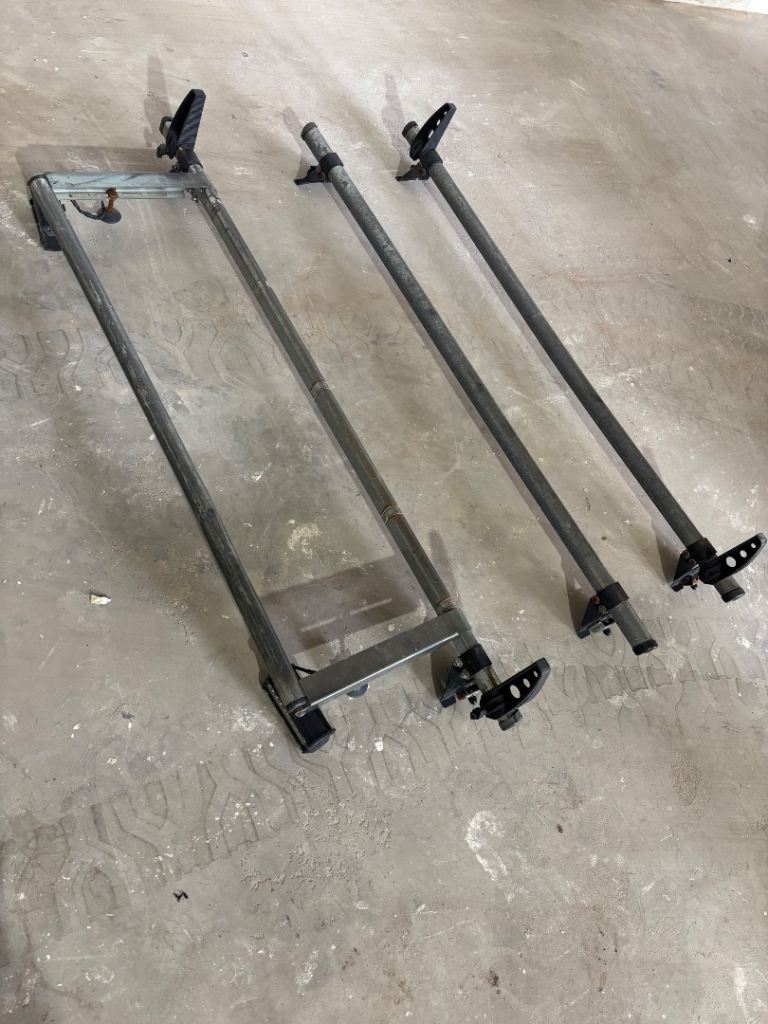 Roof bars & work lights 