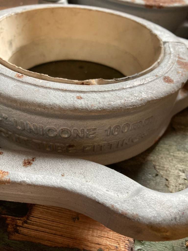 Unicone 100mm metal coupling clamps x 3 