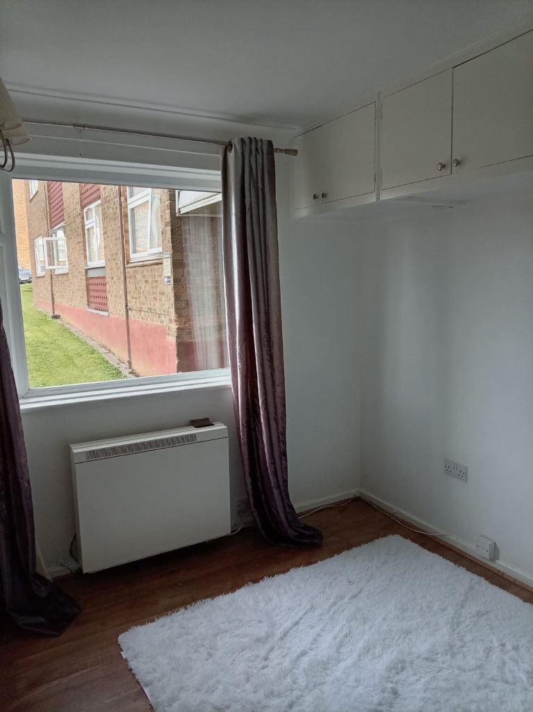 Bright Double/Single Room in Shared Flat