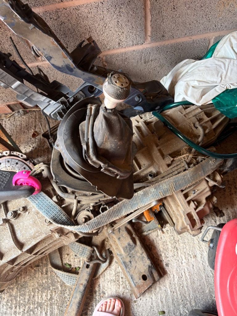 6 speed gearbox Nissan pathfinder 