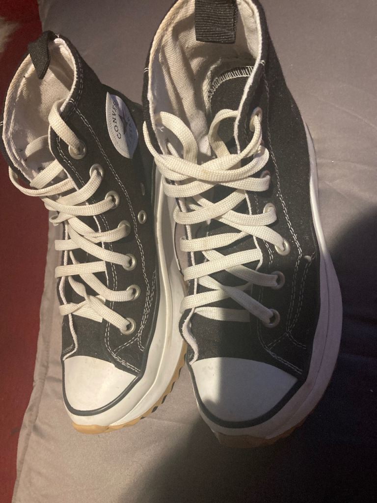 Hi top converse size 5
