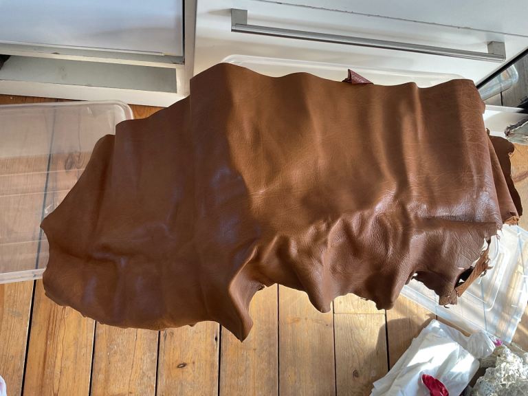 Scrap thick leather pieces