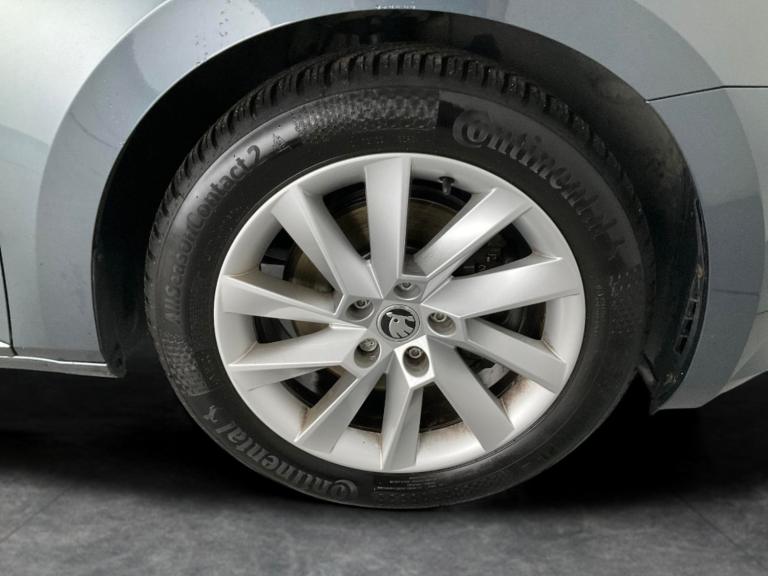 2018 Skoda Superb 1.4 TSI ACT SE Hatchback 5dr Petrol Manual Euro 6 (s/s) (150 ps) - PARK SEN Hat...