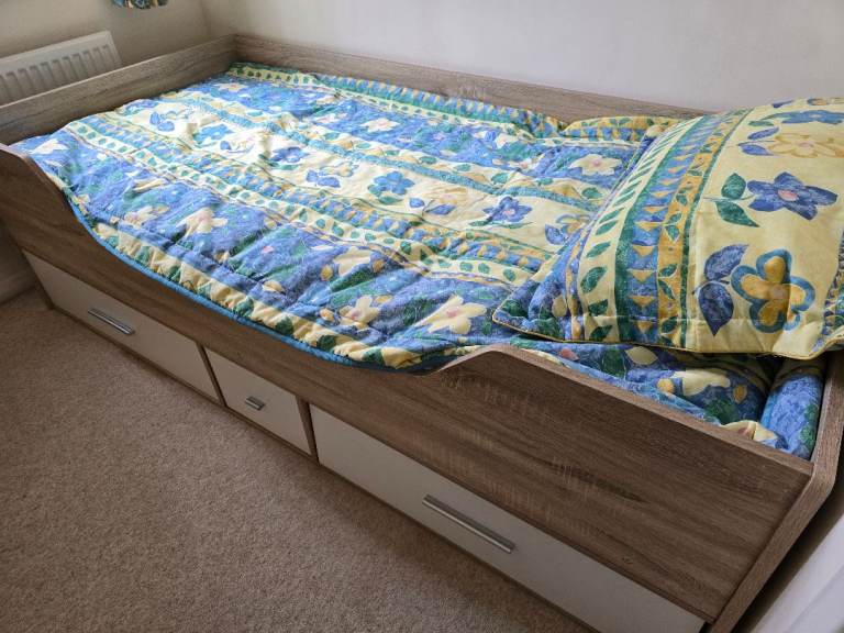Kids Single bed with drawers