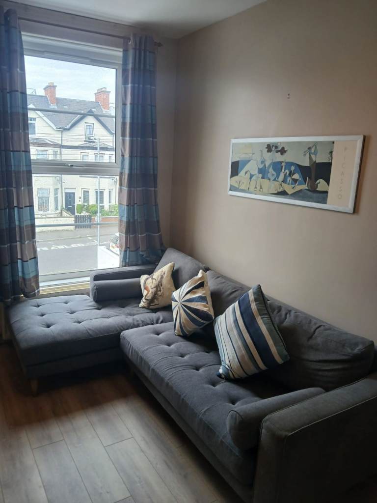 Spacious 2 bed apartment on Lisburn Road 