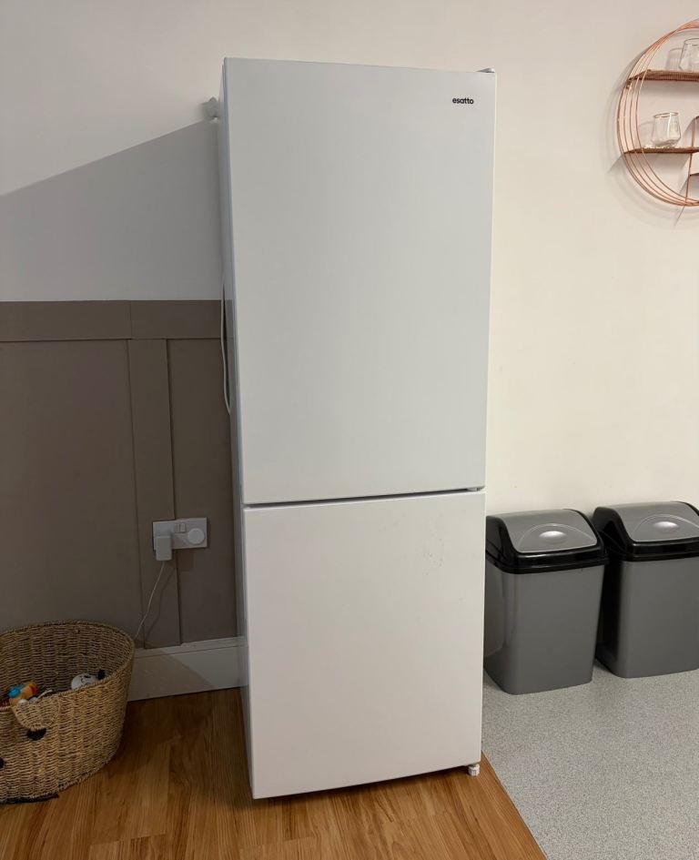 Esatto fridge freezer 