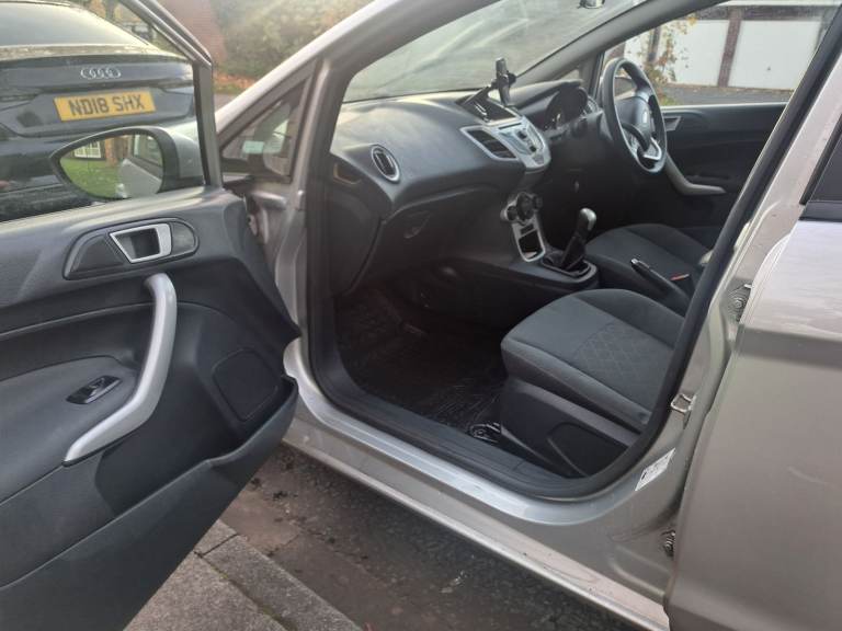 Ford, FIESTA, Hatchback, 2012, Manual, 1242 (cc), 5 doors