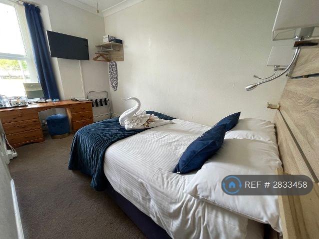 1 bedroom in Queens Road, Paignton, Devon, TQ4 (#2833458)