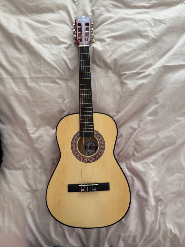 3/4 size Classical Guitar 3rd Avenue