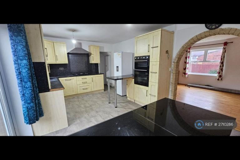 3 bedroom house in Budding Road, Eastington, Stonehouse, GL10 (3 bed) (#2710286)