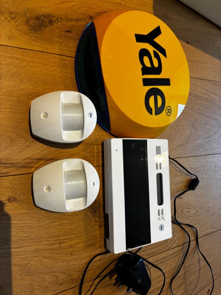 Yale Easy Fit Home Alarm System with PIR Sensors
