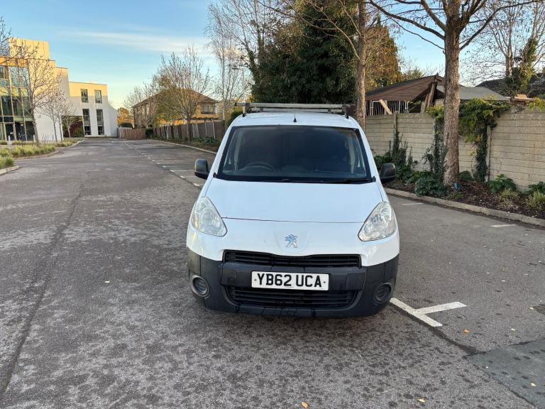 2012 Peugeot Partner*Berlingo*NO VAT*NEW MOT*CLEAN AND TIDY*