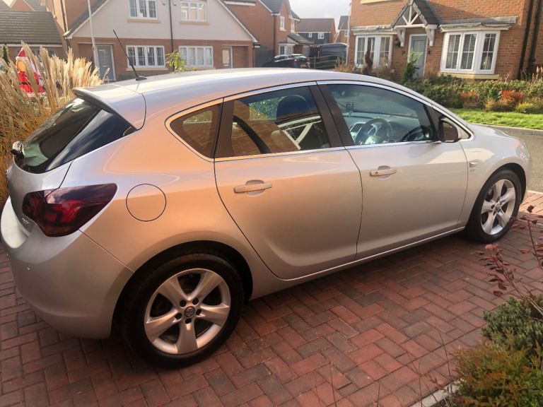 Vauxhall, ASTRA, Hatchback, 2011, Other, 1956 (cc), 5 doors