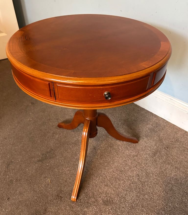 Vintage Yew Round Occasional Table / Coffee Table with 3 Drawers H23.5in/60cm Dia 20in/51cm   J322