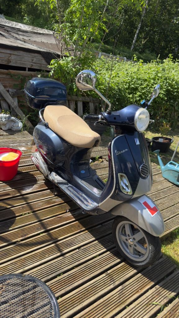 Piaggio, VESPA, 2009, 124 (cc)