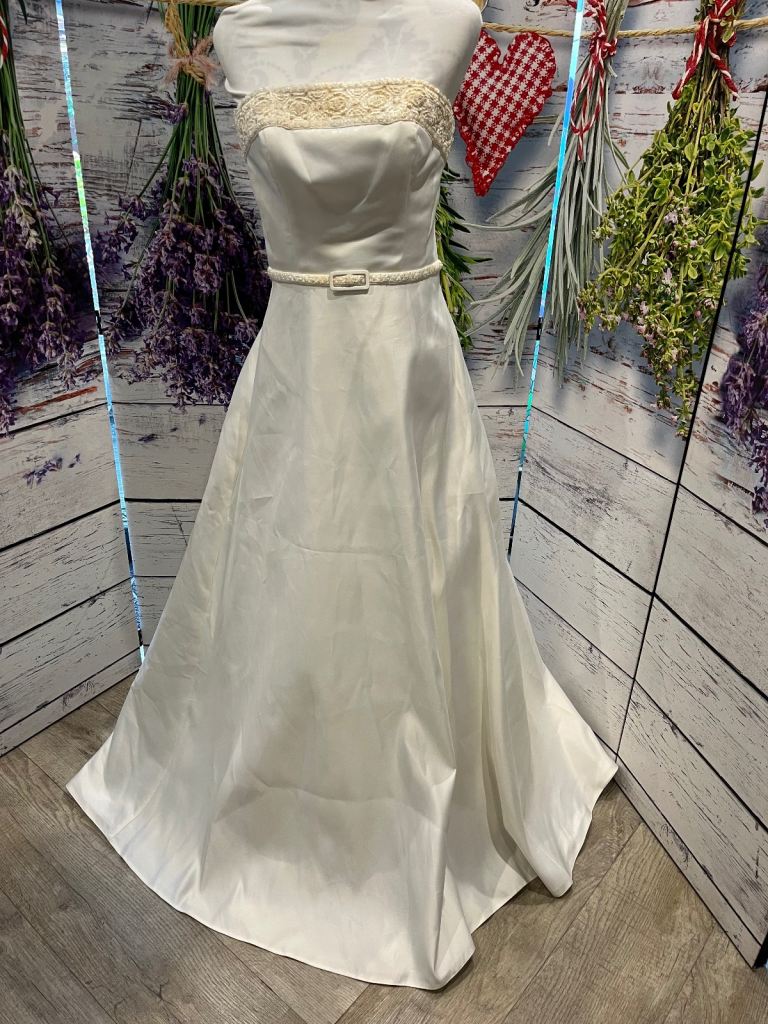 Eden Bridals Saison Blanche size 10 wedding dress