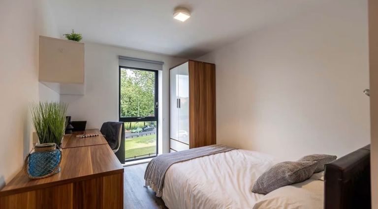 URGENT tenancy takeover needed in Leeds Student Accomodation