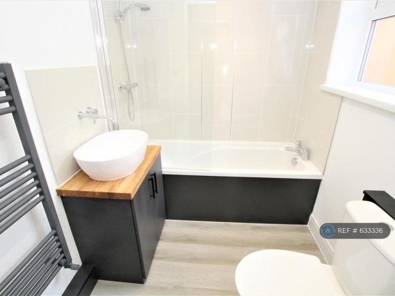 1 bedroom in Brompton St, Middlesbrough, TS5 (#633336)