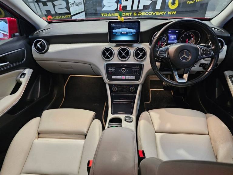 2016 Mercedes-Benz A-Class 2.1 A200d Sport (Premium) Hatchback 5dr Diesel 7G-DCT Euro 6 (s/s) (13...