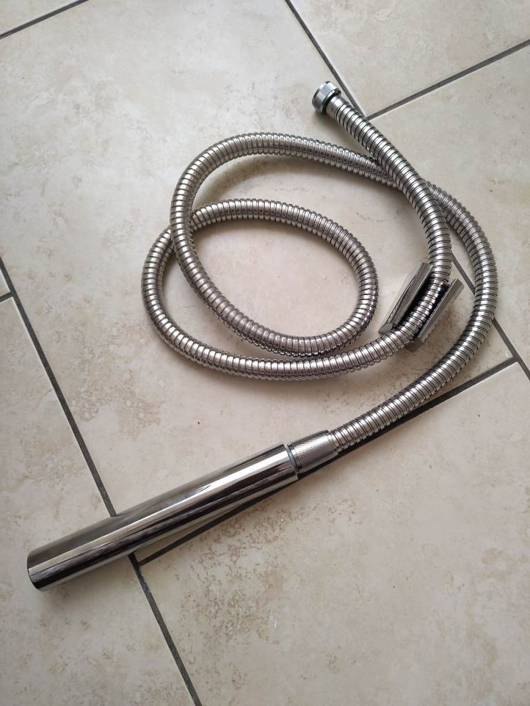 Shower head and shower hose