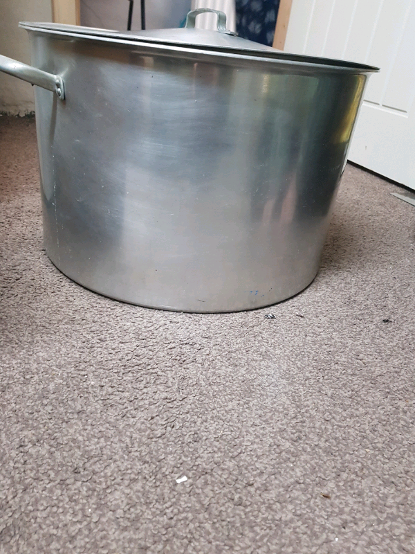 Extra larg  restaurant handi mejormints are shown in the pictures you 