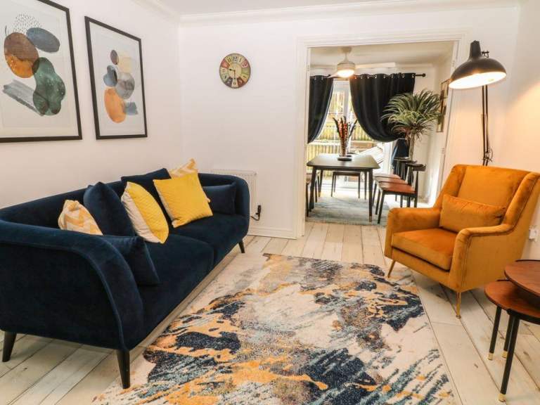 Luxury 4 Bedroom 4 Bathroom House for Sale - Launceston, Cornwall (60 Blueberry House)