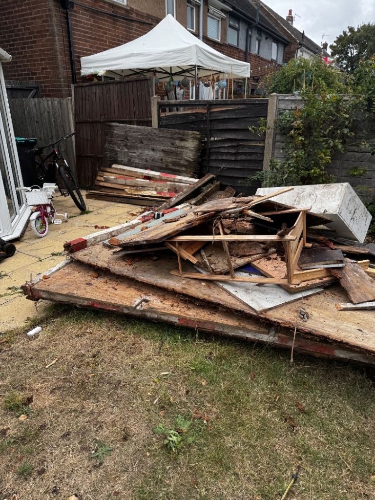 Mixed Wood and Building Waste for Disposal