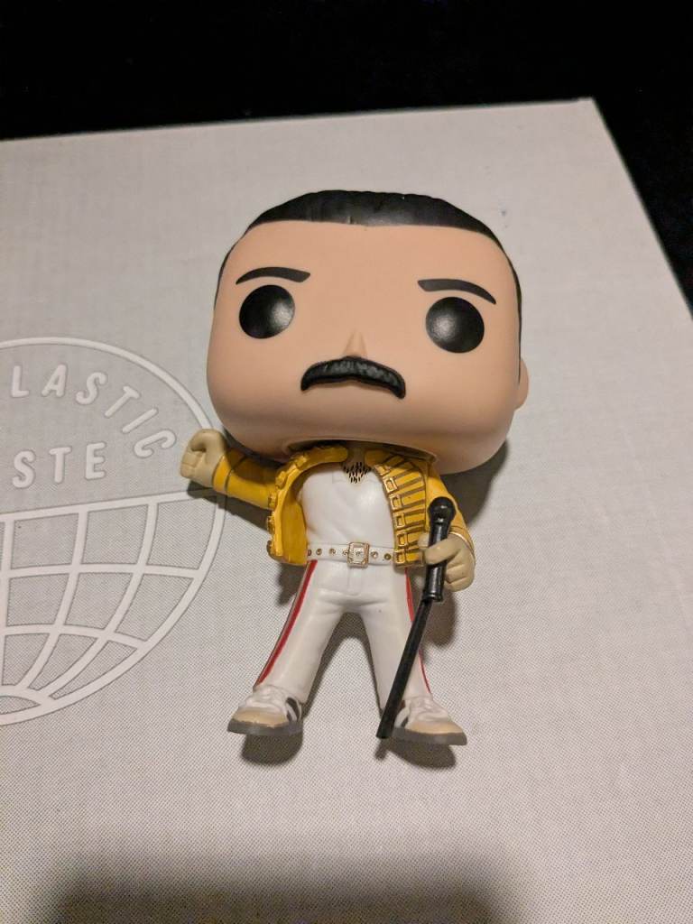 Freddie Mercury wembley funko pop