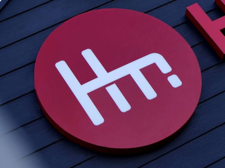 2014 Volkswagen Touareg 3.0 TDI V6 BlueMotion Tech R-Line SUV Diesel Tiptronic 4WD (s/s) 5dr - Ju...