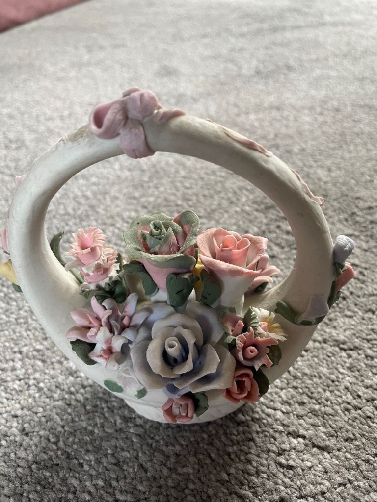 Lovely Ceramic Flower Basket Ornament – Good Condition