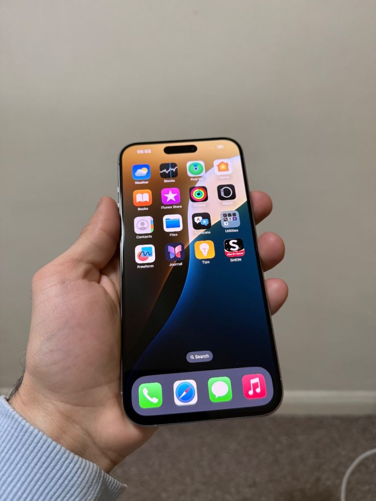 iPhone 15 pro max 256gb great condition