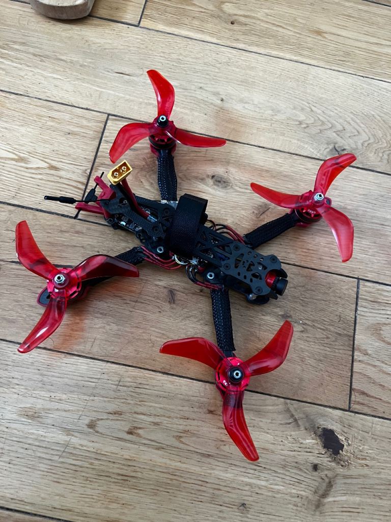 FPV 5” Drone with Goggles – Good Condition, Red