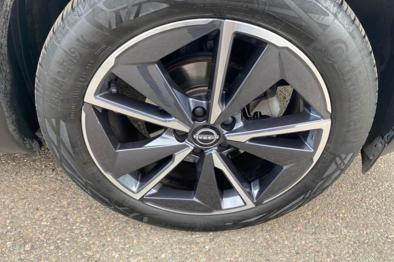 2023 Nissan Qashqai 1.3 DiG-T MH Tekna 5dr Hatchback Petrol Manual