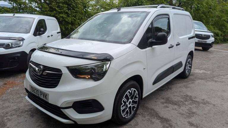2020 Vauxhall Combo 2000 1.5 Turbo D 100ps H1 Sportive Van PANEL VAN Diesel Manual