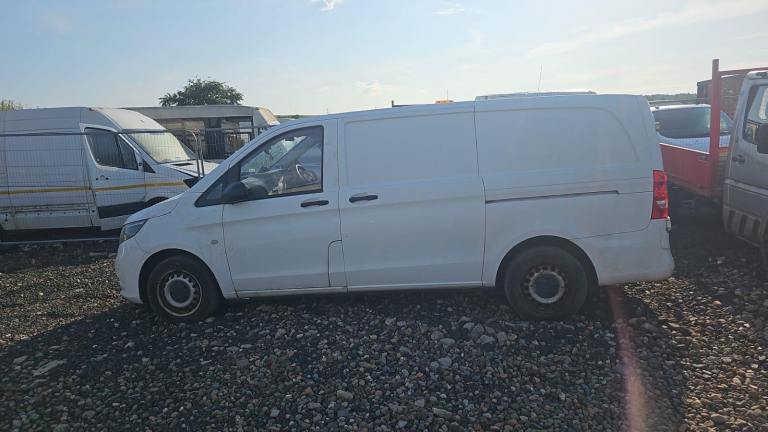Mercedes Vito sprinter engine door wheel bonnet 