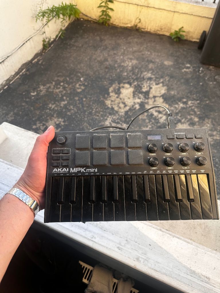 AKAI MPK mini MIDI Keyboard