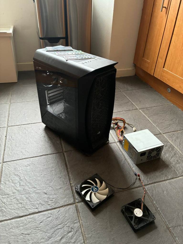 Aerocool Gaming PC Case Bundle | ASUS H97M-E | Intel i5-4460 | DDR3 RAM
