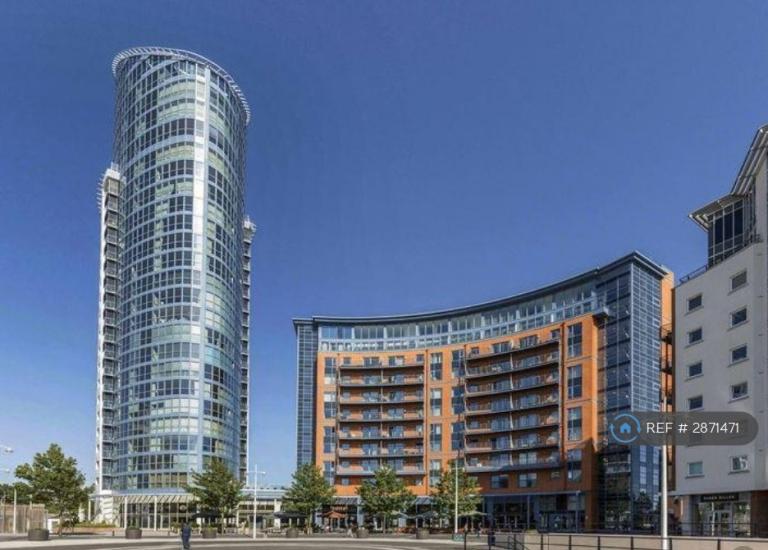 2 bedroom flat in Gunwharf Quays, Portsmouth, PO1 (2 bed) (#2871471)