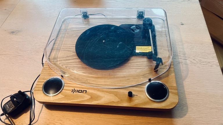 Ion music turntable