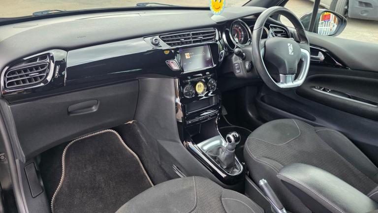 2018 DS Automobiles DS 3 1.2 PureTech 82 Connected Chic 3dr HATCHBACK Petrol Manual