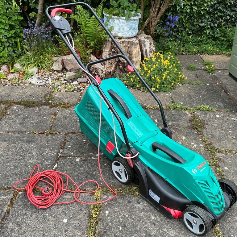 Bosch Rotak 34-13 34cm 1300w Corded Rotary Lawnmower