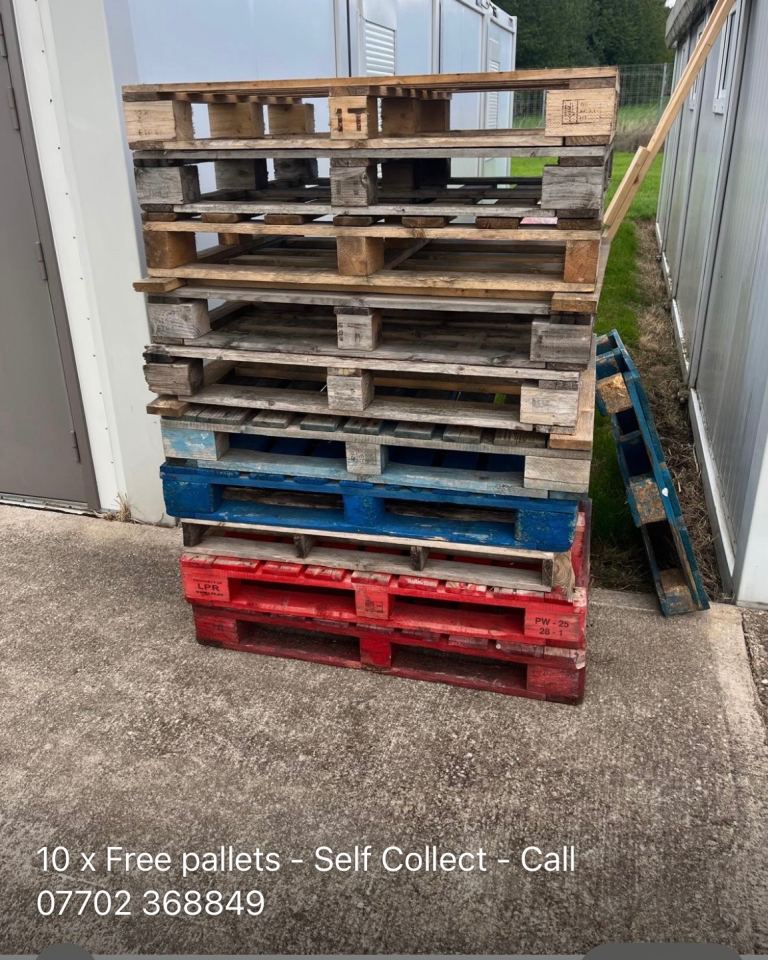 Used Wooden Pallets – Good Condition, Various Colours