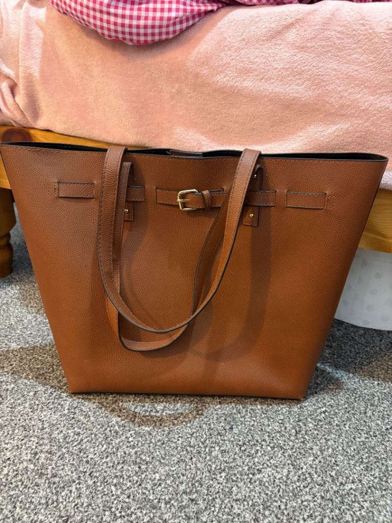 Brown shoulder bag