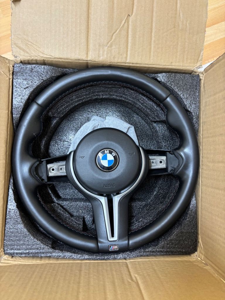 BMW ORIGINAL STEERING WHEEL from a 2015 m4