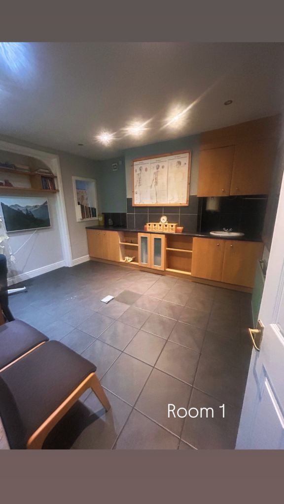 Two Treatment Rooms to rent- Beautiful wellness clinic