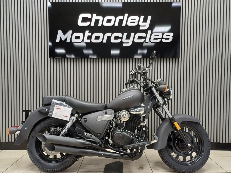 KEEWAY SUPERLIGHT 125cc  Brand new   2 years warranty    delivery arranged...